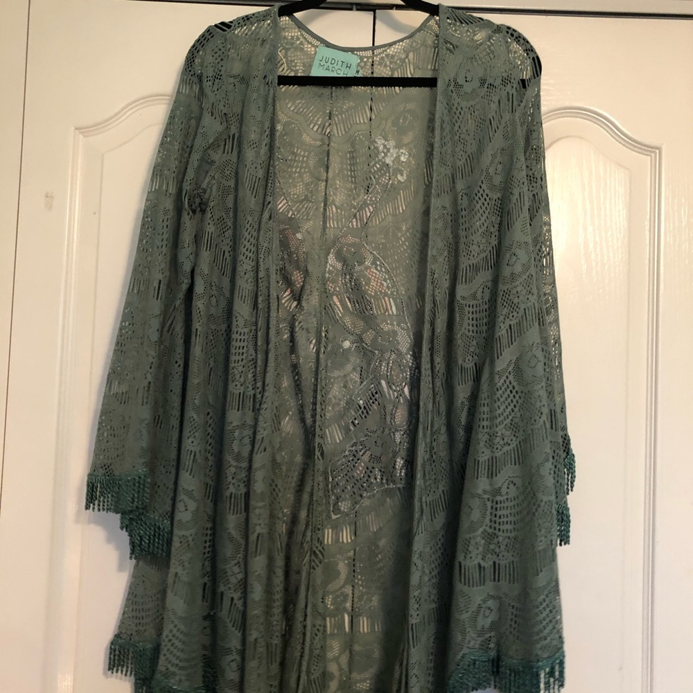 Women’s Embroidered Kimono